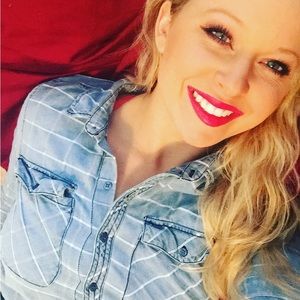 Meet your Posher, Lindsey